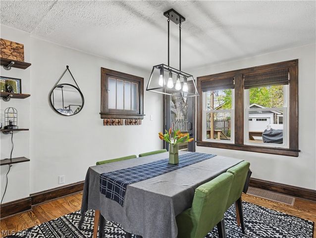 2323 Shaw Avenue, Cuyahoga Falls, OH 44223