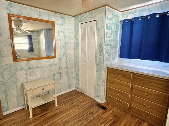 7002 MOUNT BRISTOL BOULEVARD NE 448, St Petersburg, FL 33702