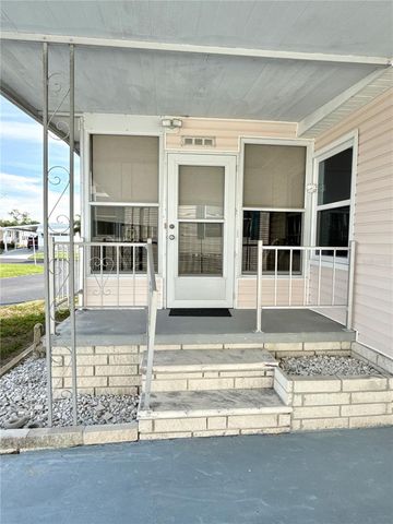 7002 MOUNT BRISTOL BOULEVARD NE 448, St Petersburg, FL 33702