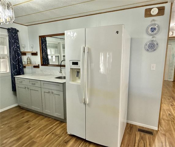 7002 MOUNT BRISTOL BOULEVARD NE 448, St Petersburg, FL 33702