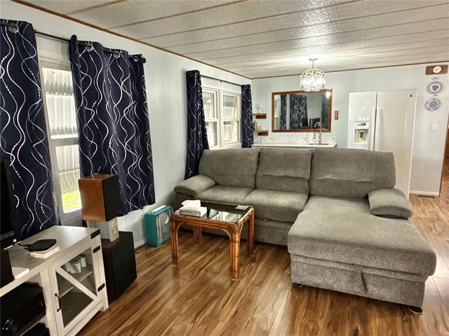 7002 MOUNT BRISTOL BOULEVARD NE 448, St Petersburg, FL 33702