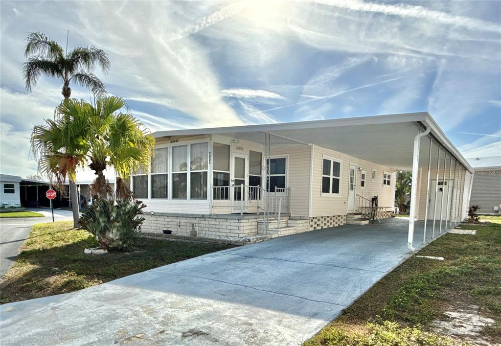 7002 MOUNT BRISTOL BOULEVARD NE 448, St Petersburg, FL 33702