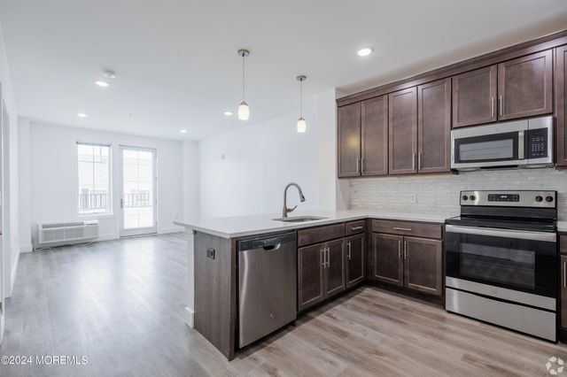 126 Main Street 204, Matawan, NJ 07747