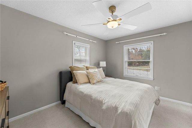 7725 Woodland Drive, Shawnee, KS 66218