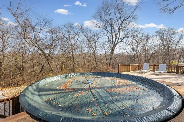 7725 Woodland Drive, Shawnee, KS 66218