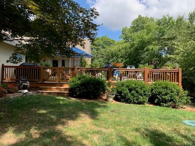 7725 Woodland Drive, Shawnee, KS 66218