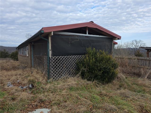 12099 Turner Hill Road, Elkins, AR 72727