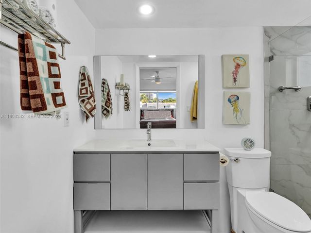 3601 NE 170th St 301, North Miami Beach, FL 33160