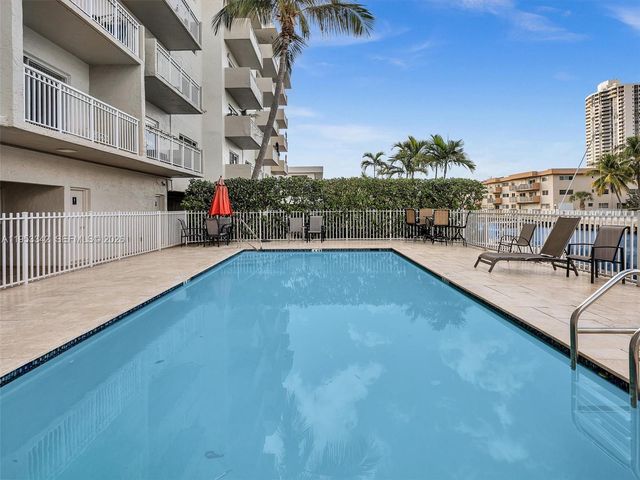 3601 NE 170th St 301, North Miami Beach, FL 33160