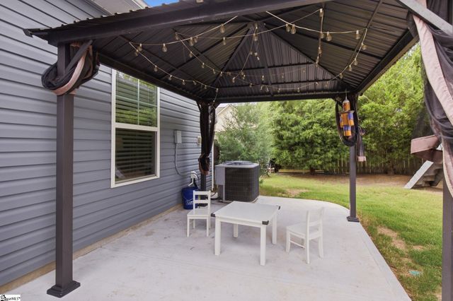 102 Dunsborough Drive, Simpsonville, SC 29680