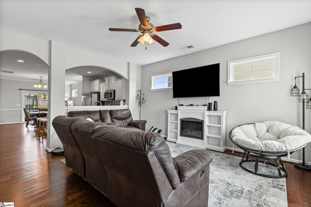 102 Dunsborough Drive, Simpsonville, SC 29680