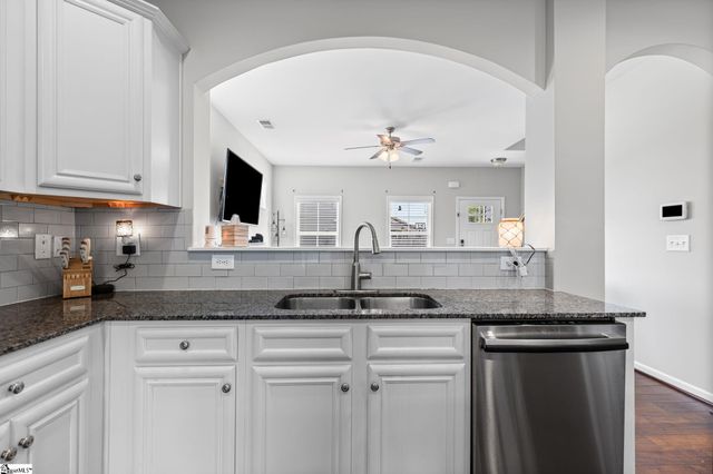 102 Dunsborough Drive, Simpsonville, SC 29680