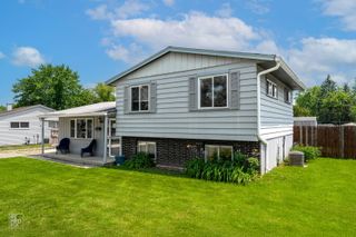 36665 N Traer Terrace, Gurnee, IL 60031