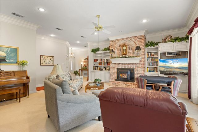 9611 Champions Drive, Granbury, TX 76049
