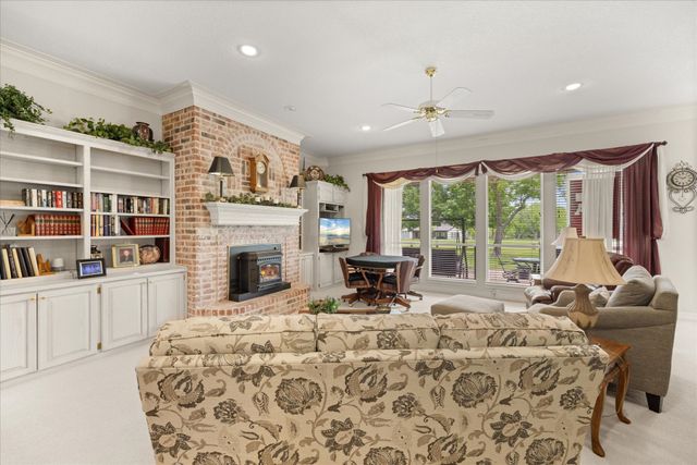 9611 Champions Drive, Granbury, TX 76049