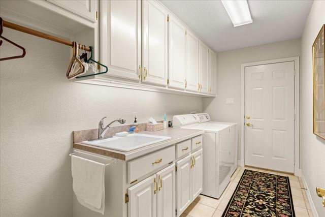 9611 Champions Drive, Granbury, TX 76049