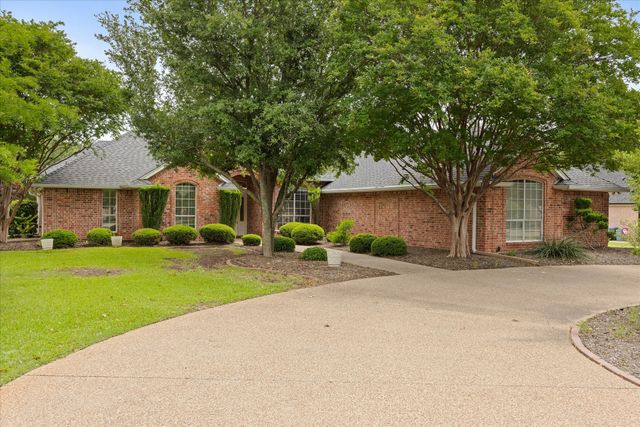 9611 Champions Drive, Granbury, TX 76049