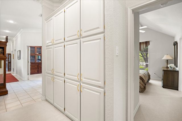 9611 Champions Drive, Granbury, TX 76049