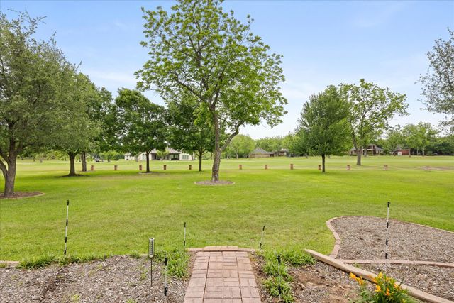 9611 Champions Drive, Granbury, TX 76049