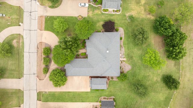 9611 Champions Drive, Granbury, TX 76049