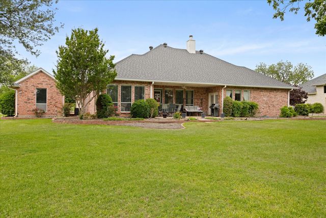 9611 Champions Drive, Granbury, TX 76049
