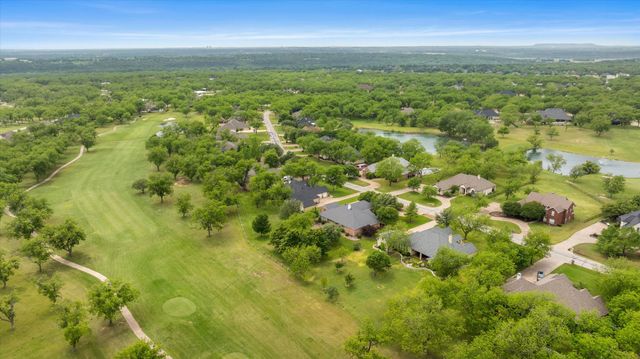 9611 Champions Drive, Granbury, TX 76049