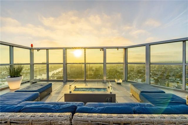 13700 Marina Pointe Drive 816, Marina Del Rey, CA 90292
