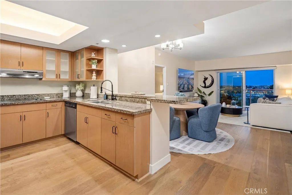 13700 Marina Pointe Drive 816, Marina Del Rey, CA 90292
