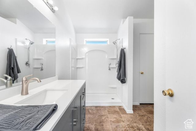 39 N 3850 W, Hurricane, UT 84737