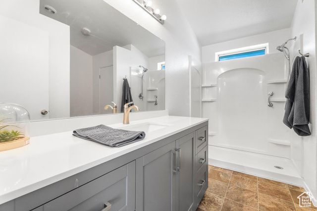 39 N 3850 W, Hurricane, UT 84737