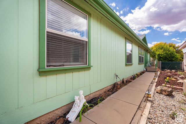 39 N 3850 W, Hurricane, UT 84737