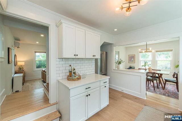 22 Euclid Place, Montclair, NJ 07042