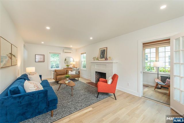 22 Euclid Place, Montclair, NJ 07042
