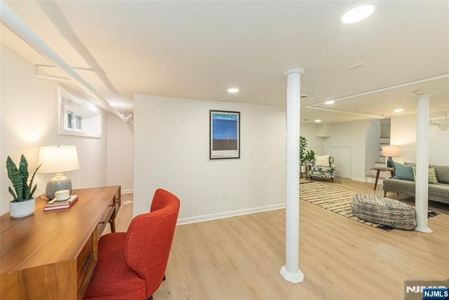 22 Euclid Place, Montclair, NJ 07042
