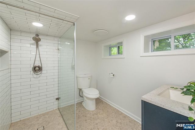22 Euclid Place, Montclair, NJ 07042