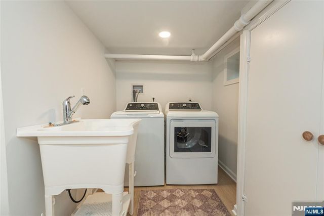 22 Euclid Place, Montclair, NJ 07042