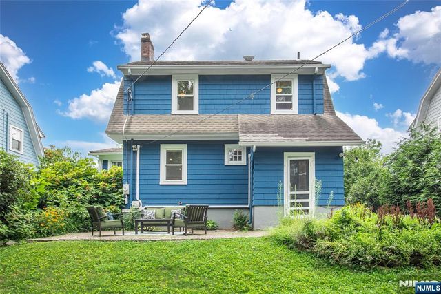 22 Euclid Place, Montclair, NJ 07042