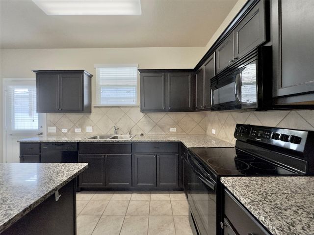 713 Katmai CIR, Pflugerville, TX 78660