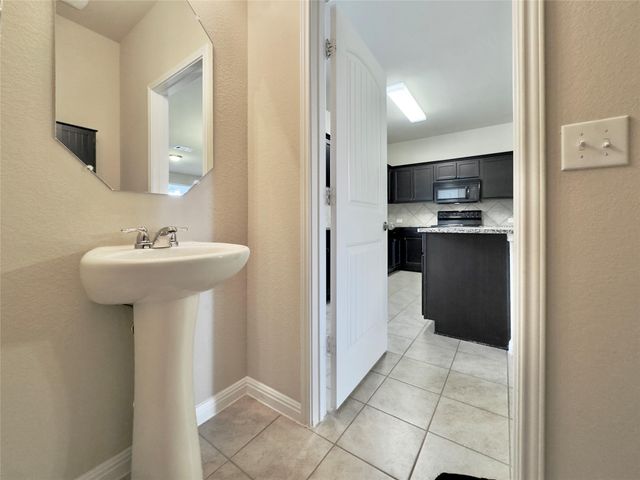 713 Katmai CIR, Pflugerville, TX 78660