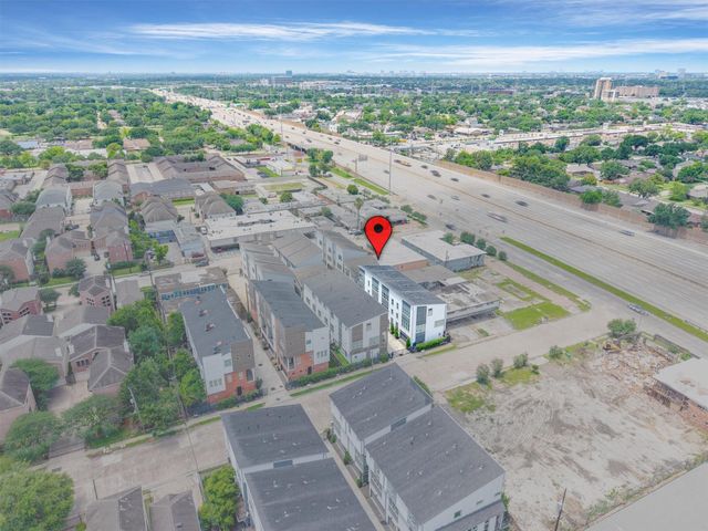 9614 Riddlewood Lane, Houston, TX 77025