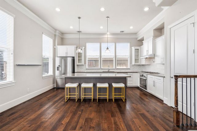 9614 Riddlewood Lane, Houston, TX 77025