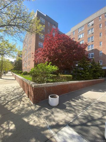 2 Sadore Lane 5Z, Yonkers, NY 10710