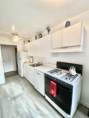 2 Sadore Lane 5Z, Yonkers, NY 10710