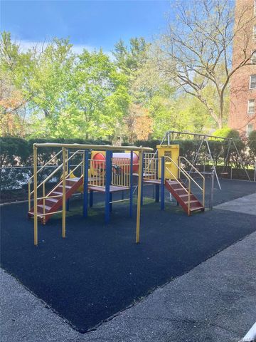 2 Sadore Lane 5Z, Yonkers, NY 10710