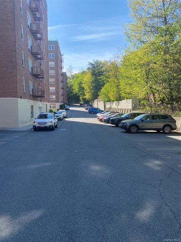 2 Sadore Lane 5Z, Yonkers, NY 10710