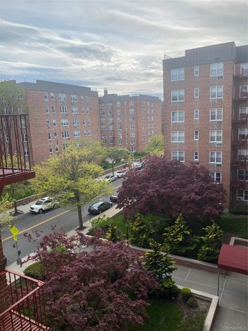 2 Sadore Lane 5Z, Yonkers, NY 10710