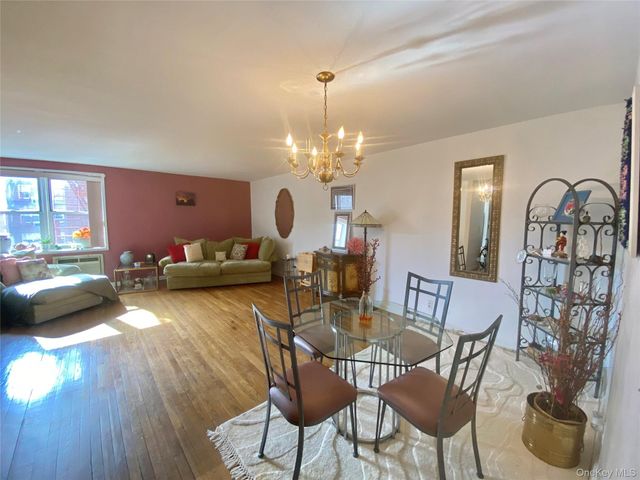 2 Sadore Lane 5Z, Yonkers, NY 10710