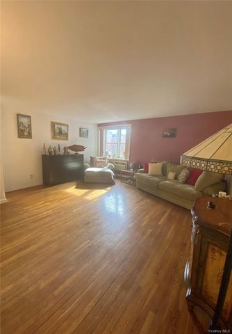 2 Sadore Lane 5Z, Yonkers, NY 10710