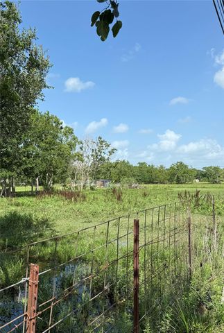 255 Duckett Street, El Campo, TX 77437