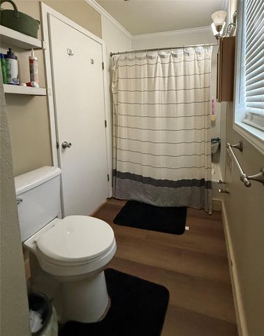 255 Duckett Street, El Campo, TX 77437